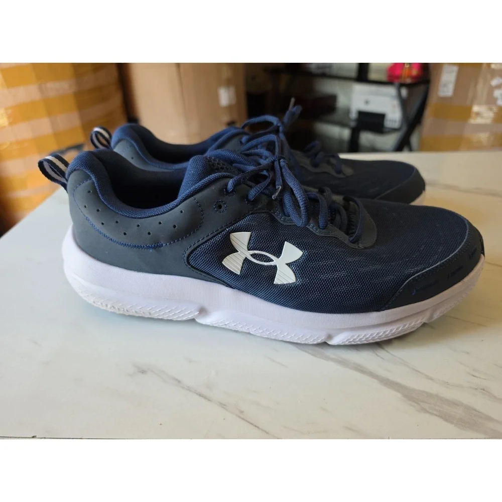 Men's Shoes Under Amour Size 13